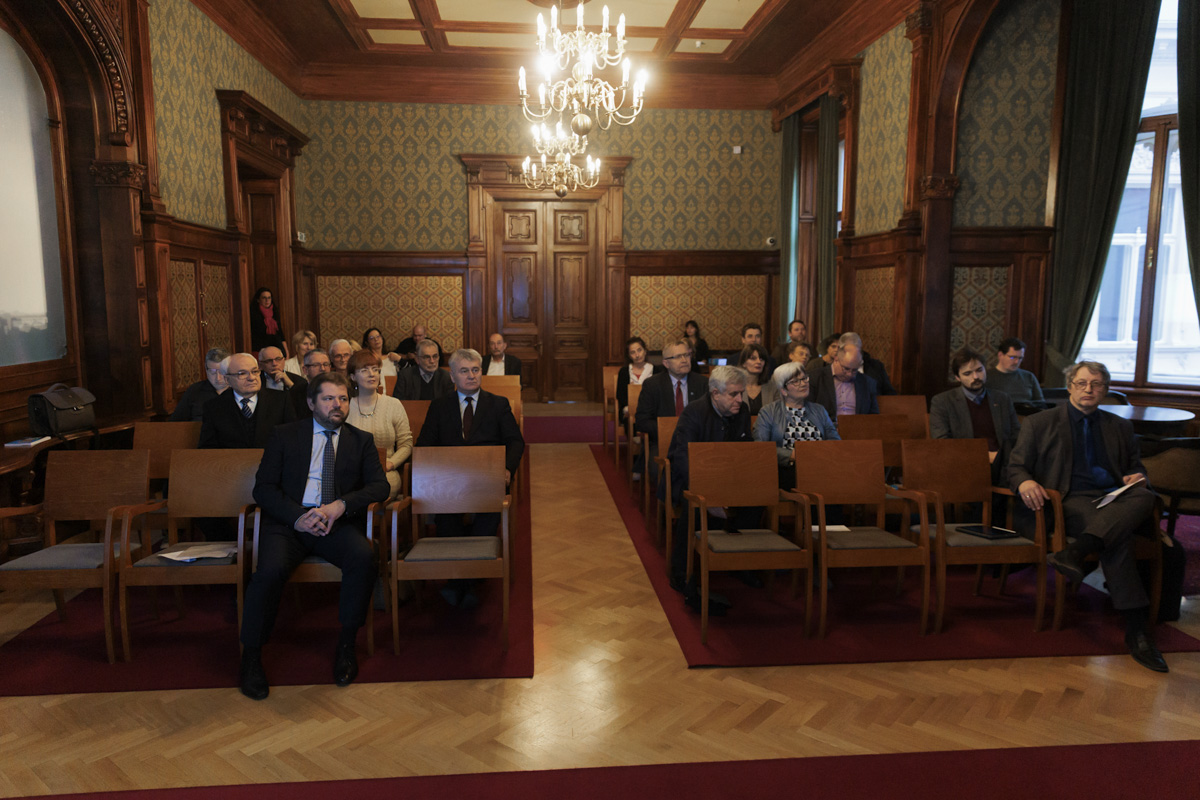 Iker-könyvbemutató - eseményfotók