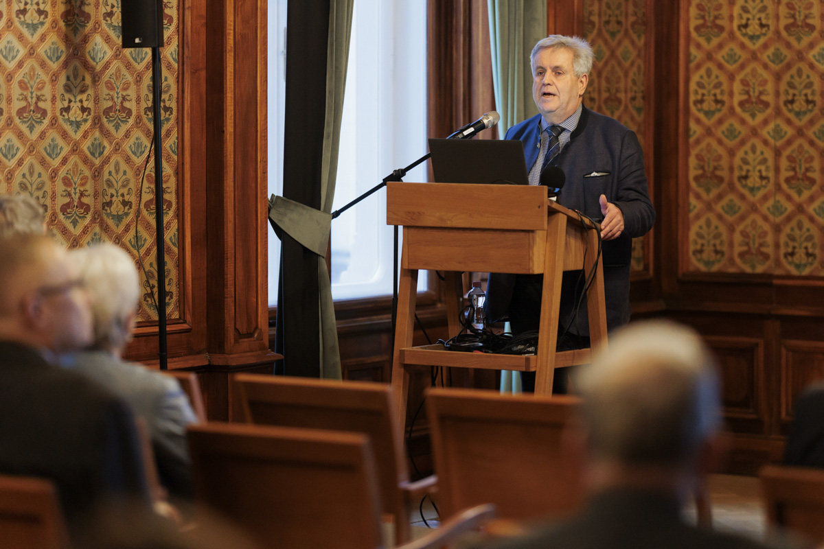 Iker-könyvbemutató - eseményfotók