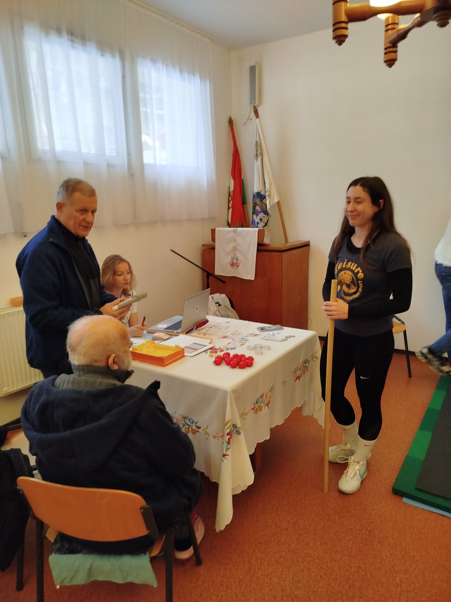 Idősek Református Szeretetotthonában végeztek vizsgálatot és szűréseket hallgatóink Leányfalun - fotók